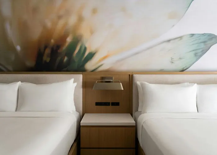 Luxury hotel only: Waikoloa Beach Marriott Resort & Spa